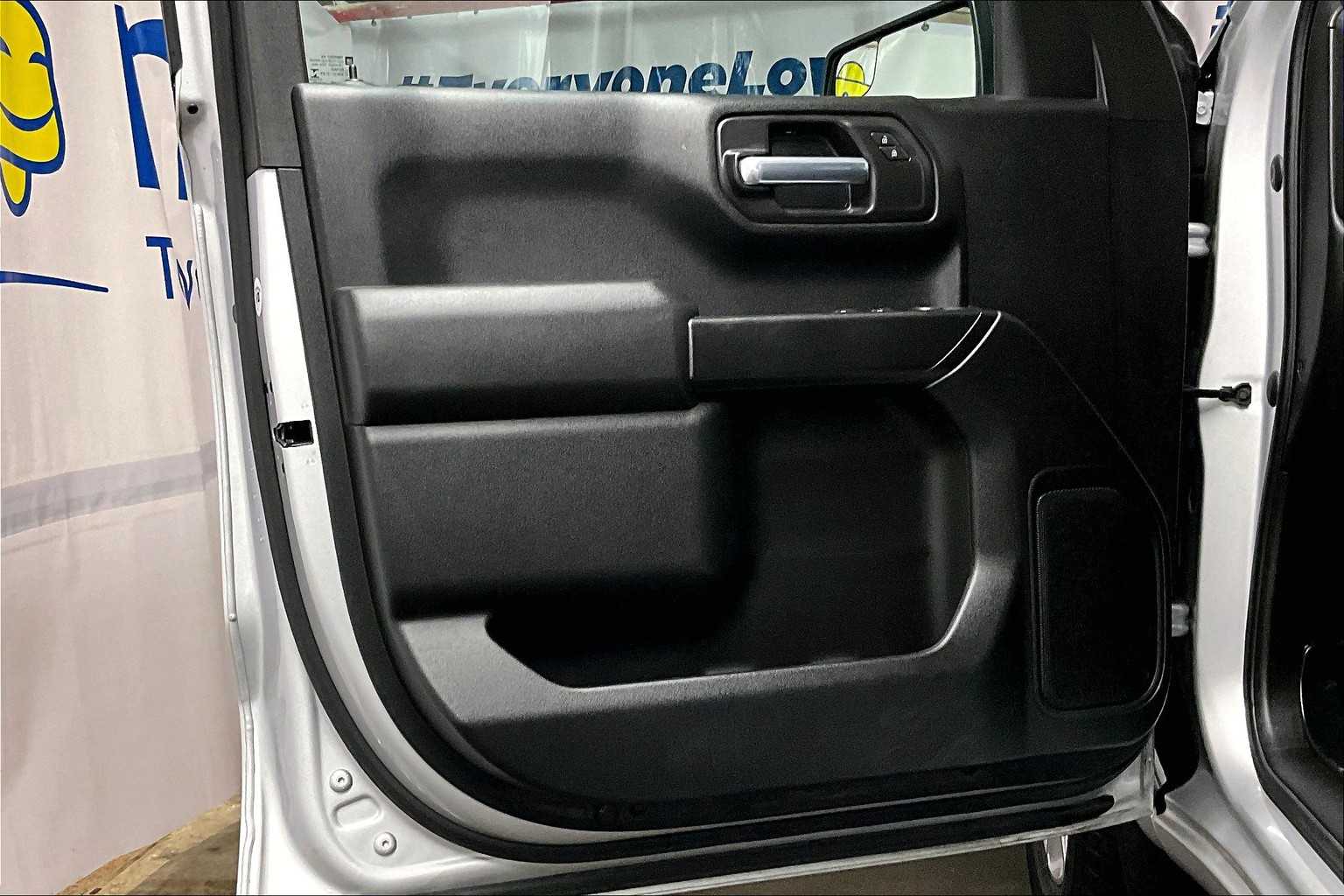 2020 Chevrolet Silverado 1500 Custom - Photo 9