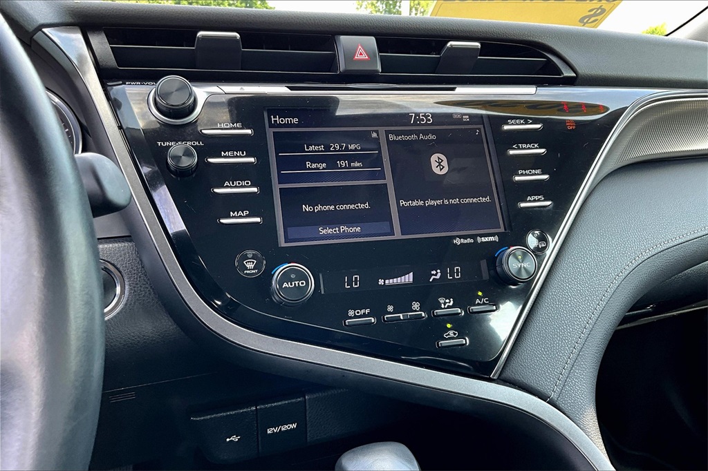 2020 Toyota Camry XSE - Photo 18