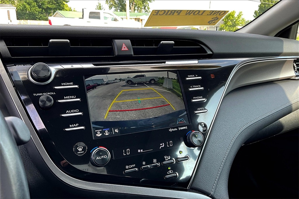 2020 Toyota Camry XSE - Photo 19