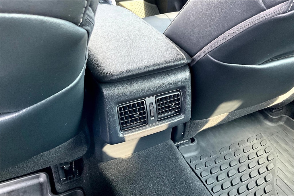 2020 Toyota Camry XSE - Photo 28