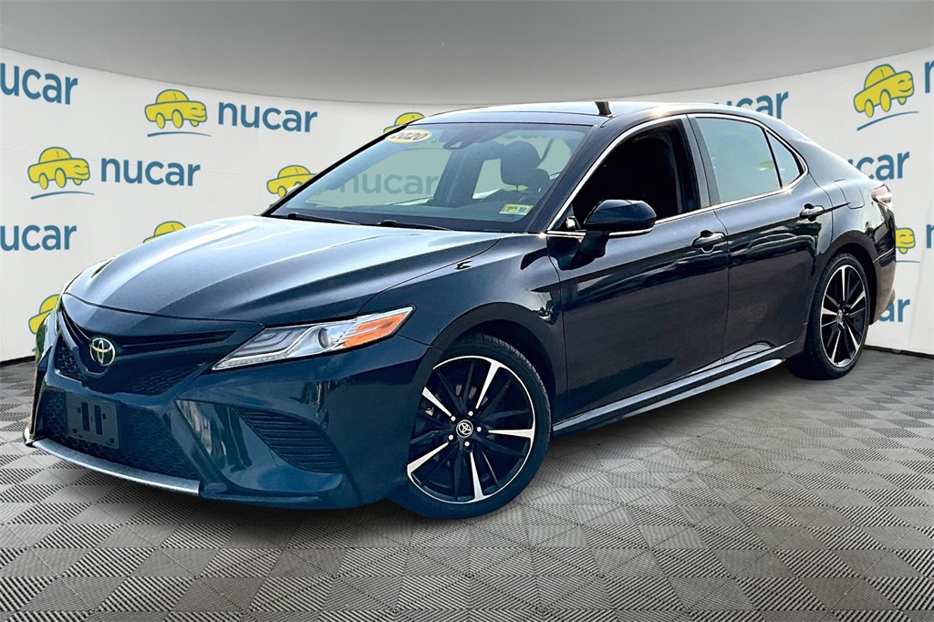2020 Toyota Camry XSE - Photo 3