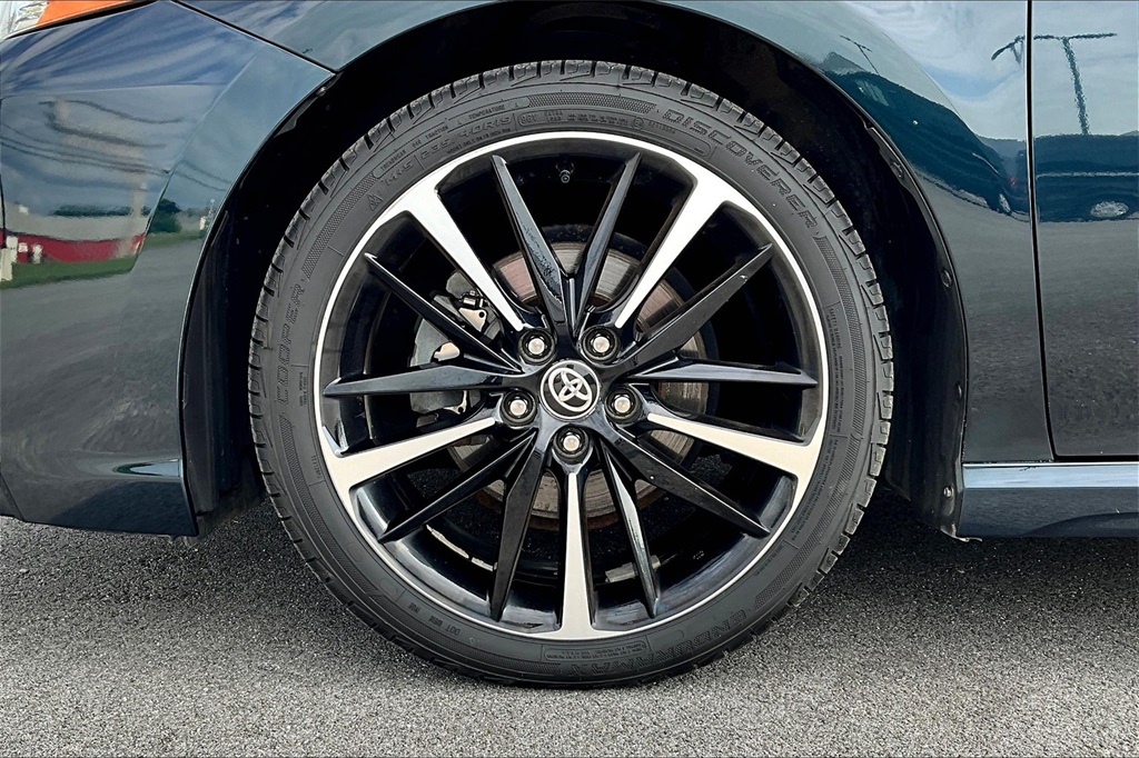 2020 Toyota Camry XSE - Photo 7