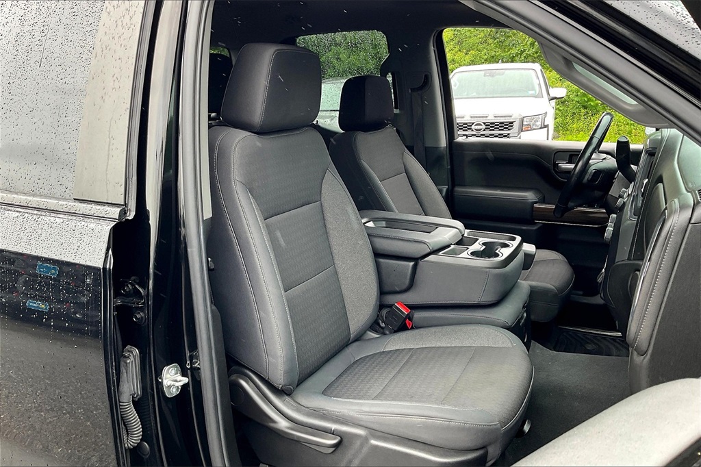 2019 Chevrolet Silverado 1500 RST - Photo 10