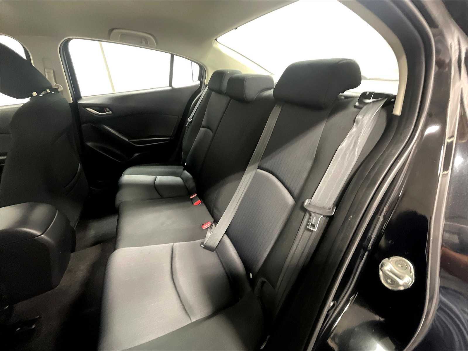 2016 Mazda MAZDA3 i Sport - Photo 15