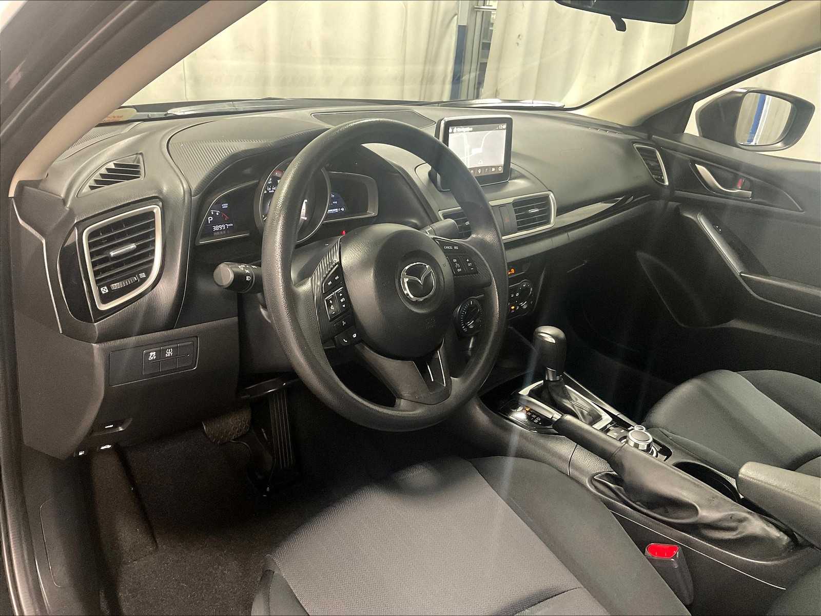 2016 Mazda MAZDA3 i Sport - Photo 8