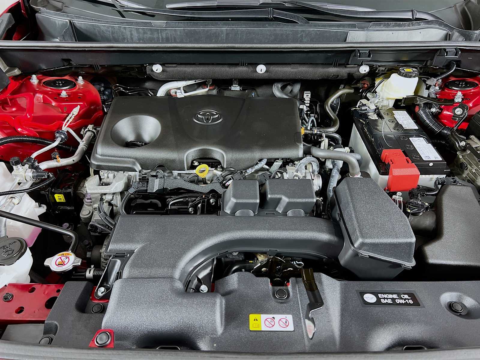 2022 Toyota RAV4 LE - Photo 29