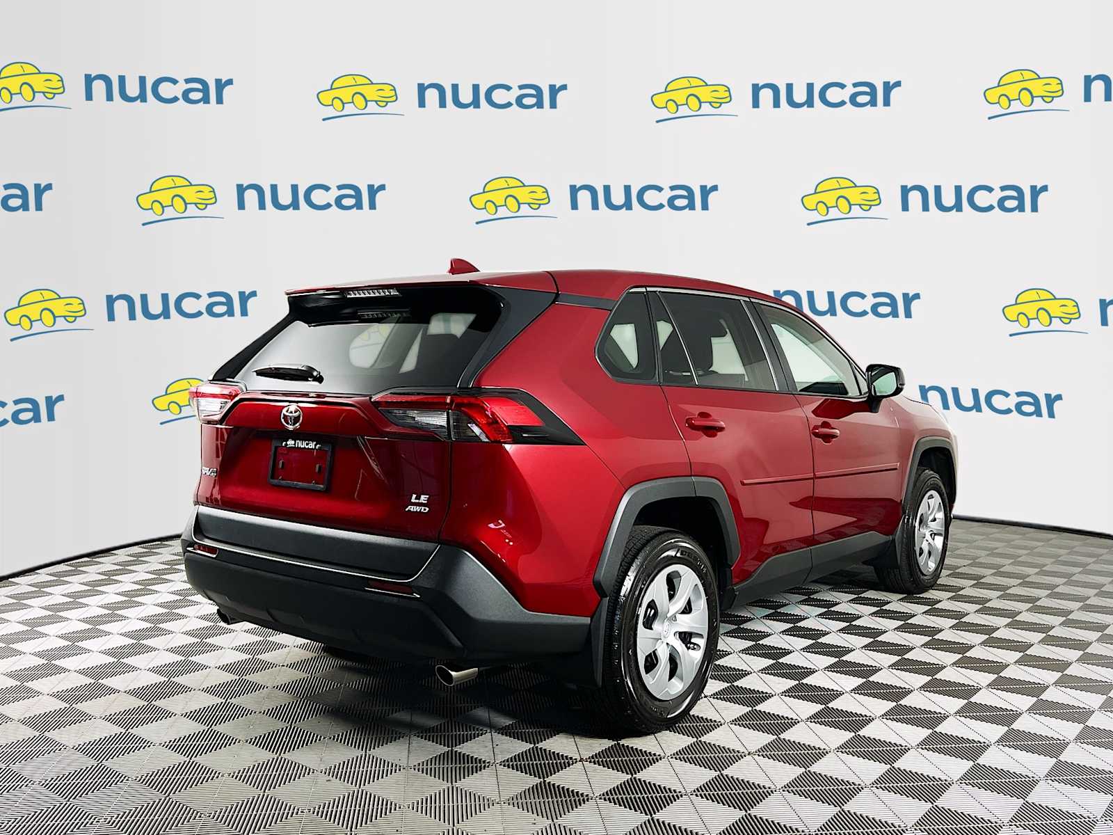 2022 Toyota RAV4 LE - Photo 7