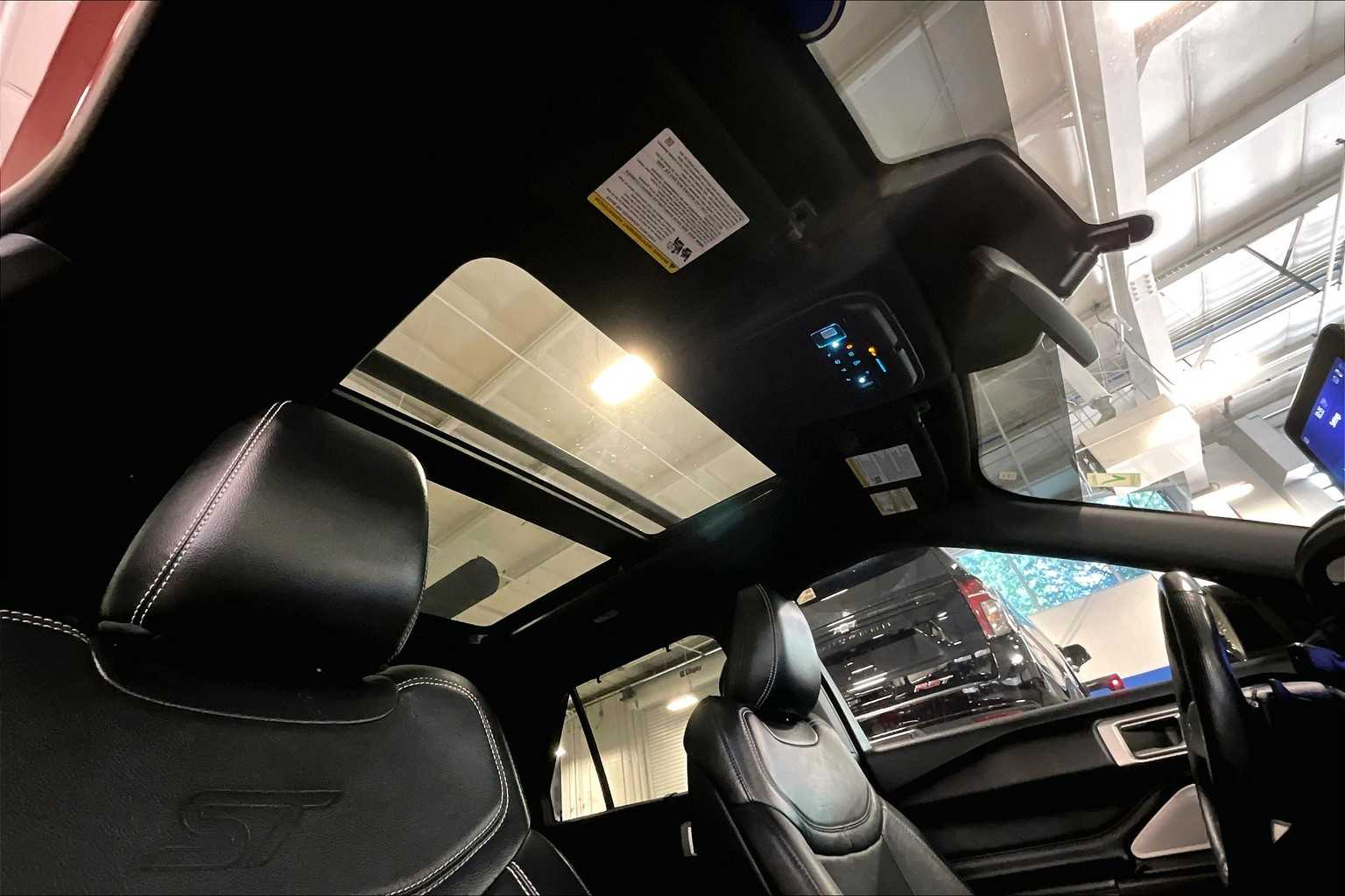 2020 Ford Explorer ST - Photo 23