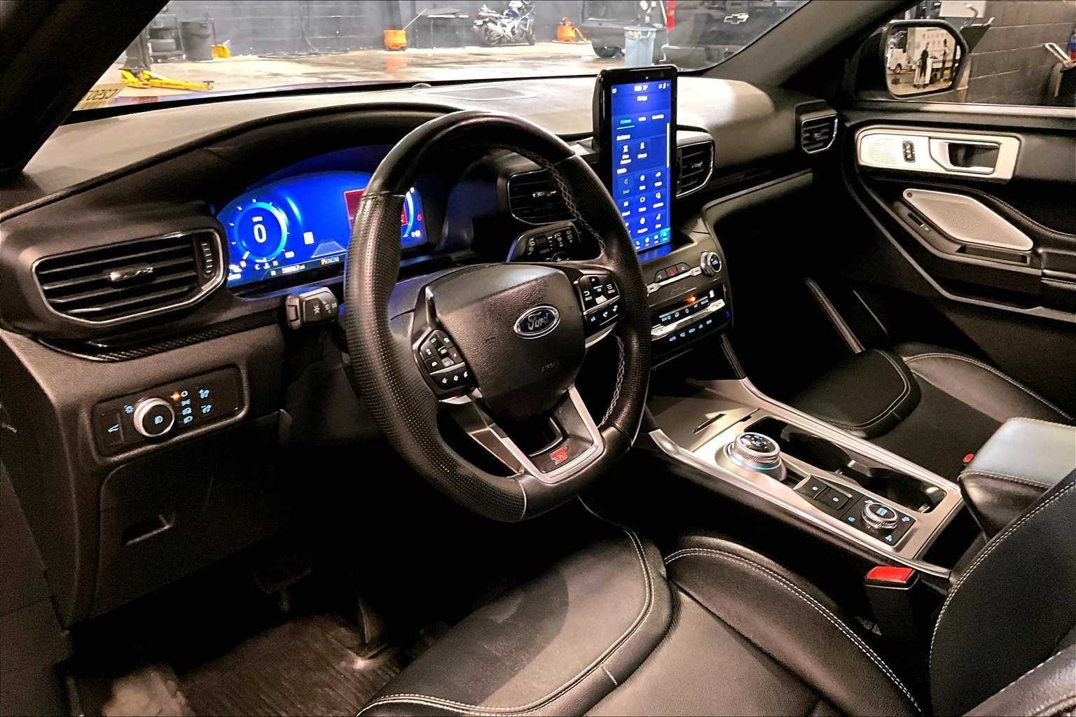 2020 Ford Explorer ST - Photo 8