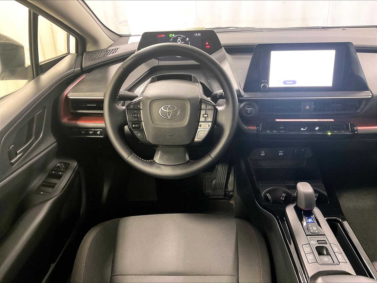 2024 Toyota Prius Prime SE - Photo 17