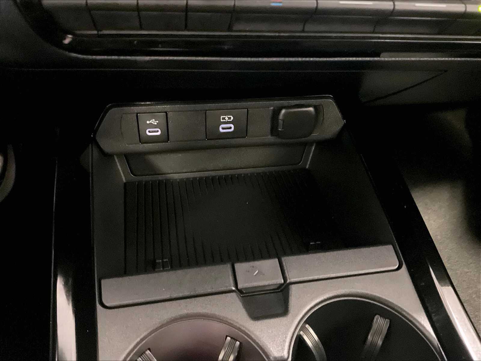 2024 Toyota Prius Prime SE - Photo 26