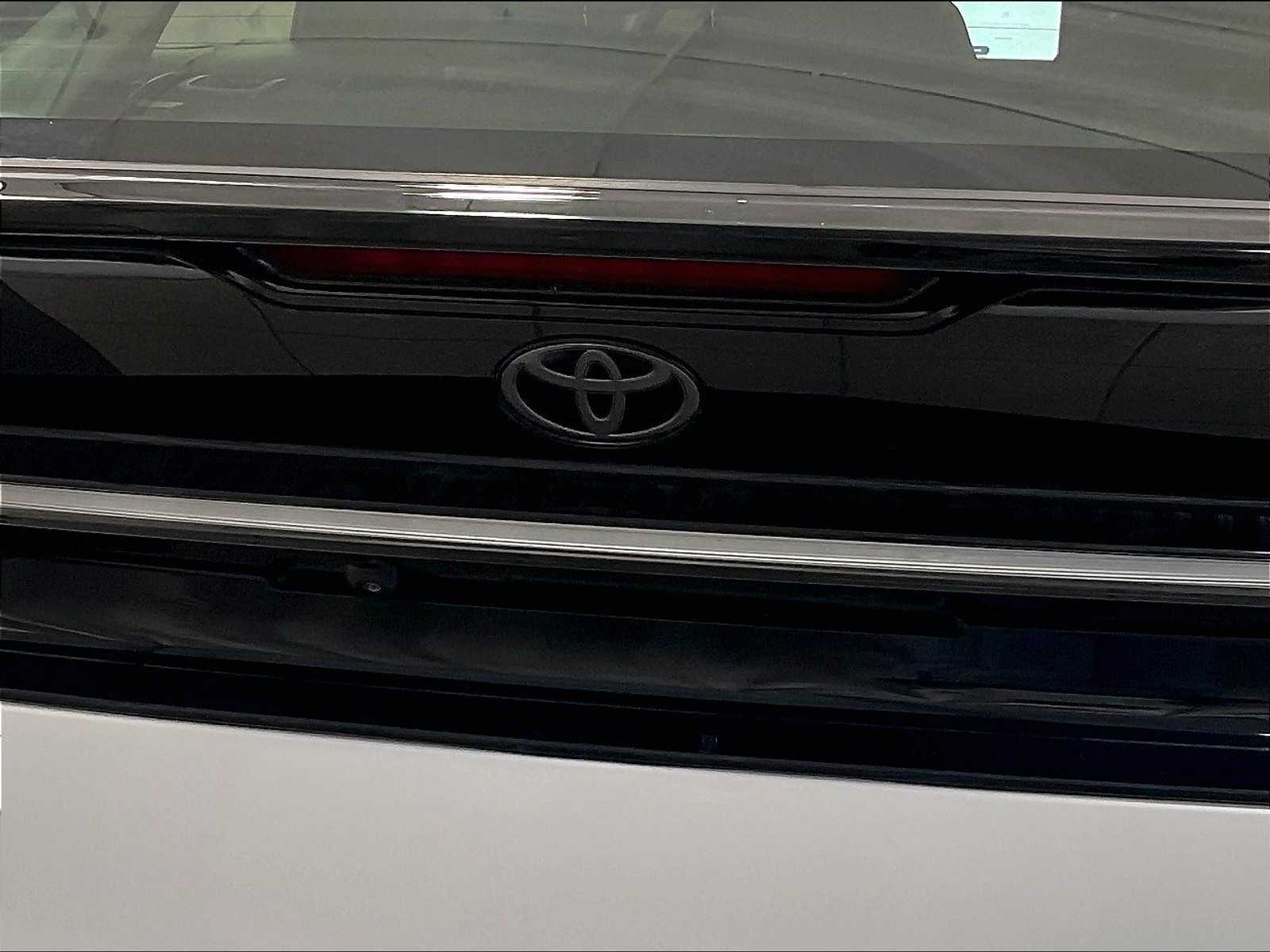 2024 Toyota Prius Prime SE - Photo 28