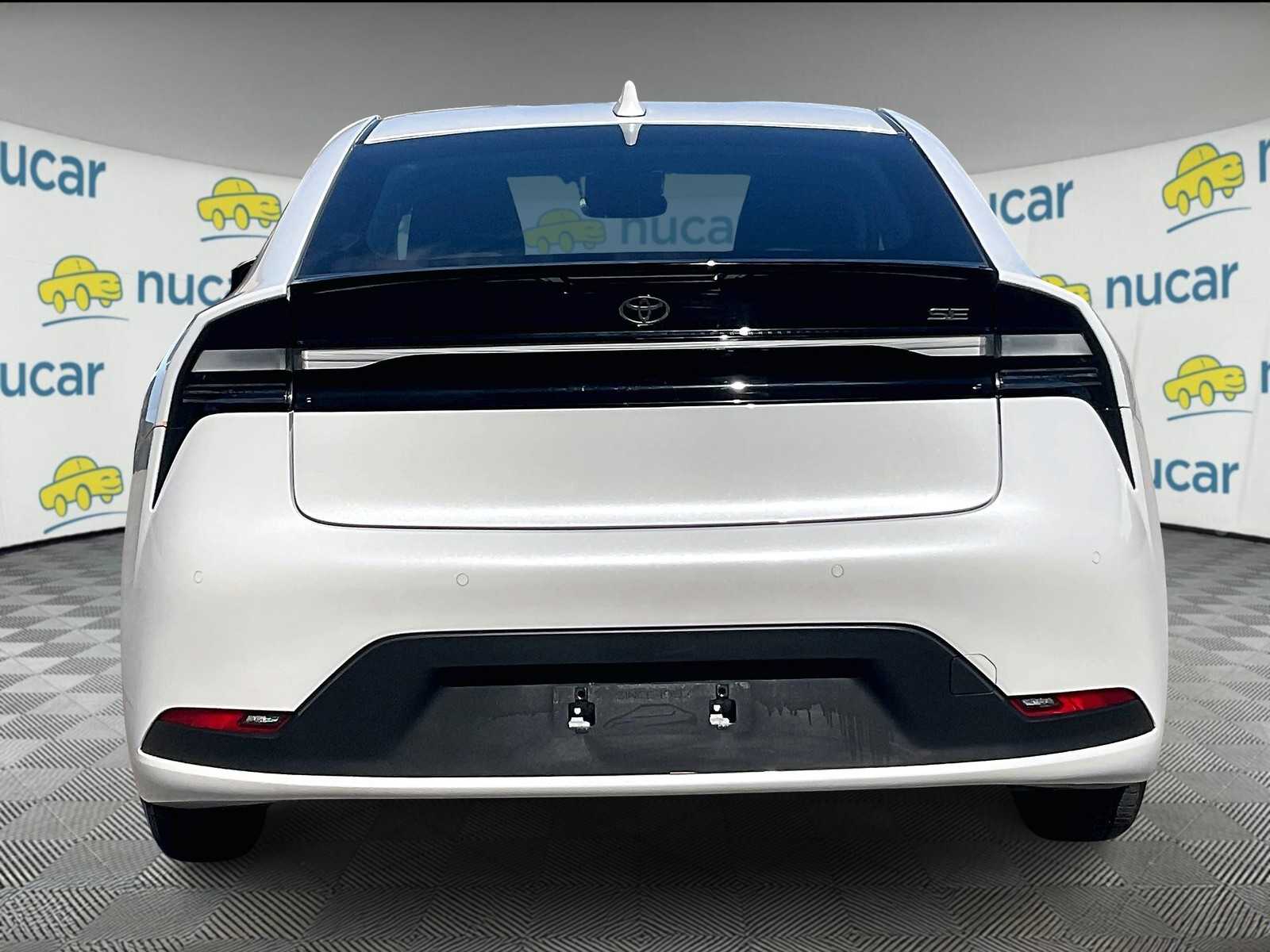 2024 Toyota Prius Prime SE - Photo 5