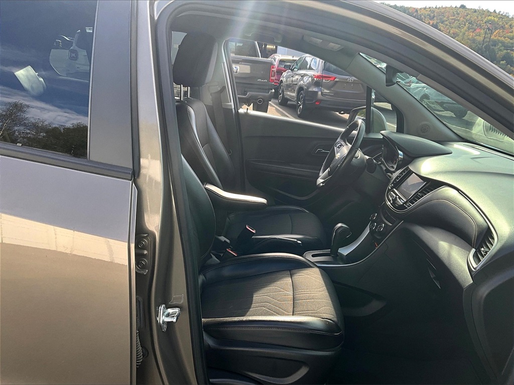 2022 Chevrolet Trax LT - Photo 11