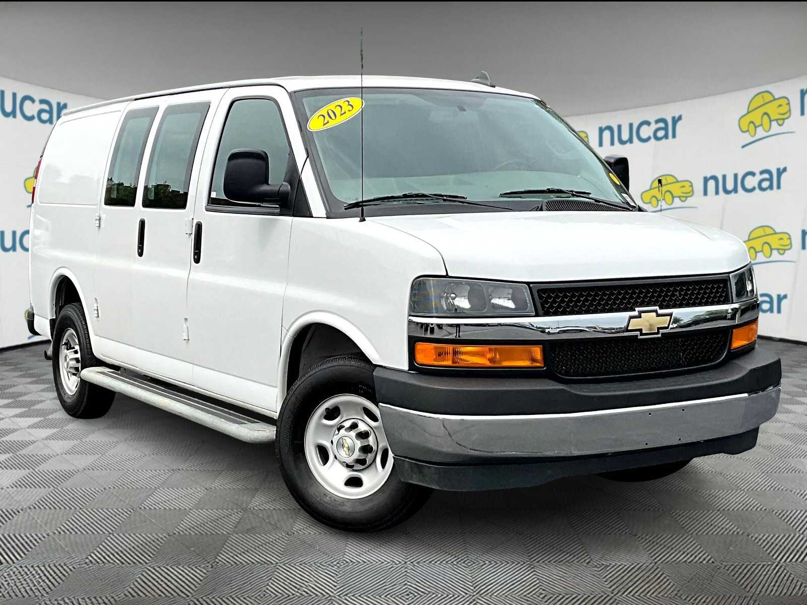 2023 Chevrolet Express 2500 Cargo photo 2