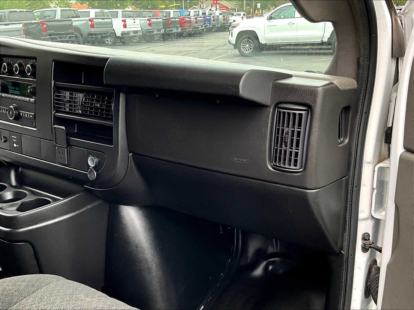 2023 Chevrolet Express 2500 Cargo photo 14