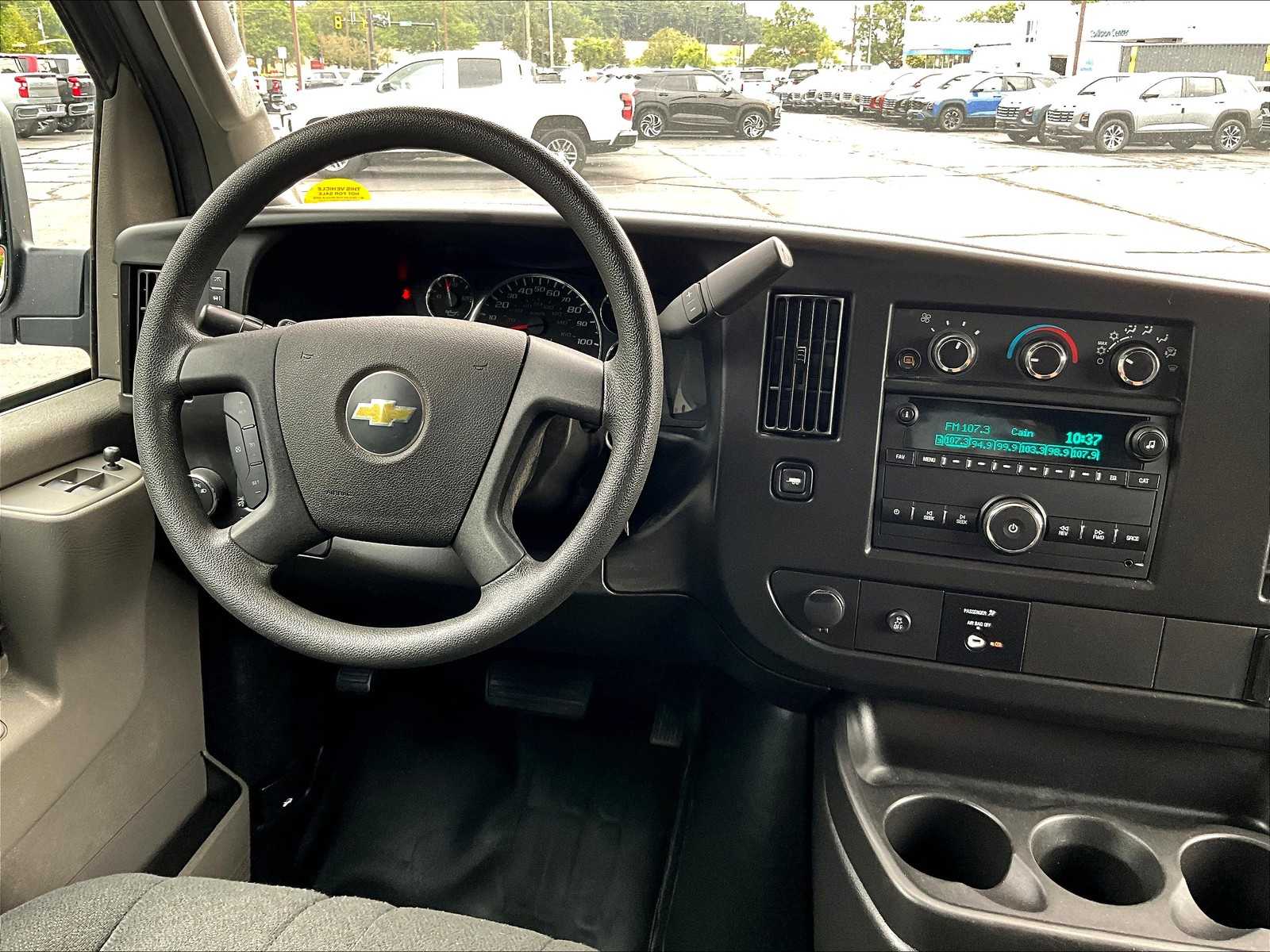 2023 Chevrolet Express 2500 Cargo photo 16
