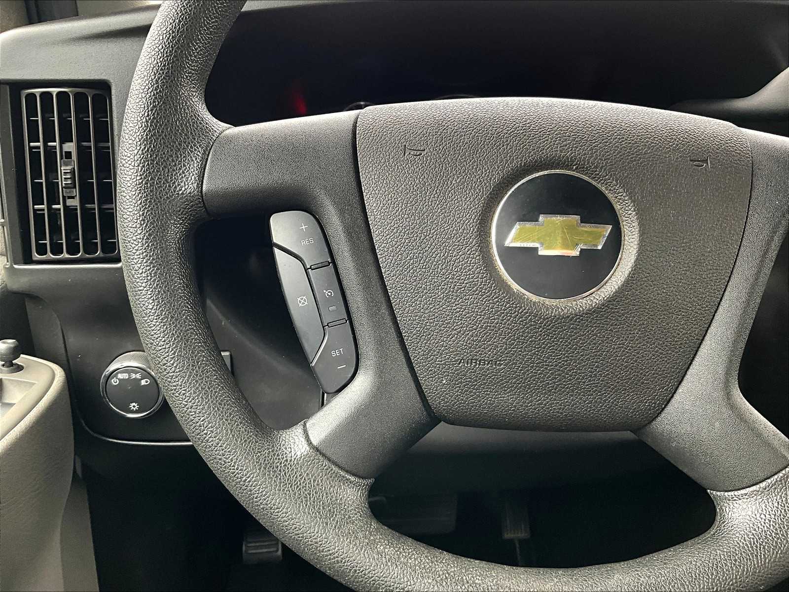 2023 Chevrolet Express 2500 Cargo photo 23