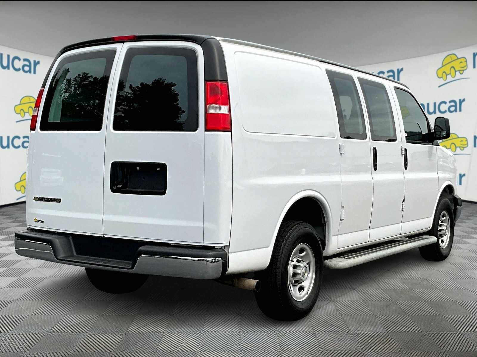 2023 Chevrolet Express 2500 Cargo photo 7