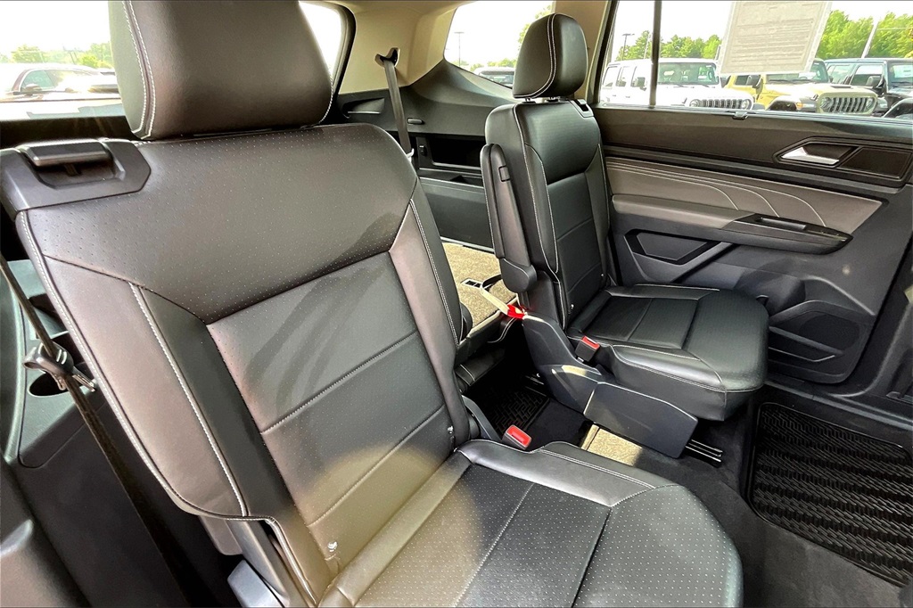 2022 Volkswagen Atlas 3.6L V6 SE w/Technology - Photo 15