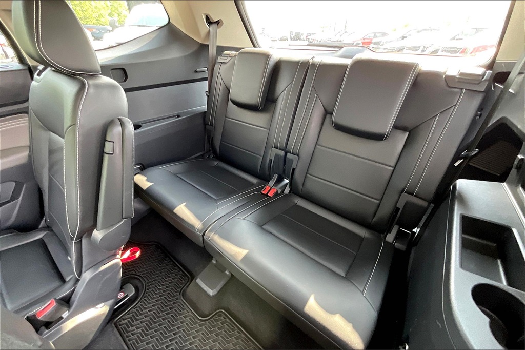 2022 Volkswagen Atlas 3.6L V6 SE w/Technology - Photo 16