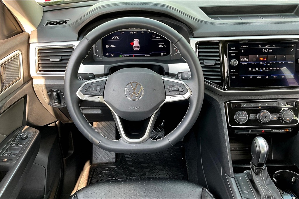 2022 Volkswagen Atlas 3.6L V6 SE w/Technology - Photo 17