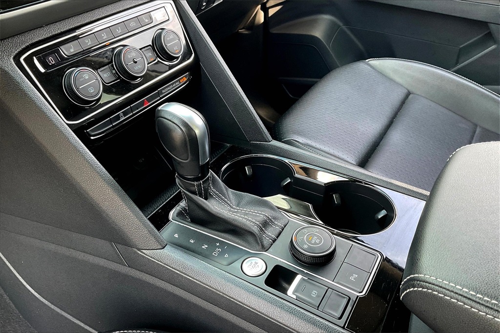 2022 Volkswagen Atlas 3.6L V6 SE w/Technology - Photo 20