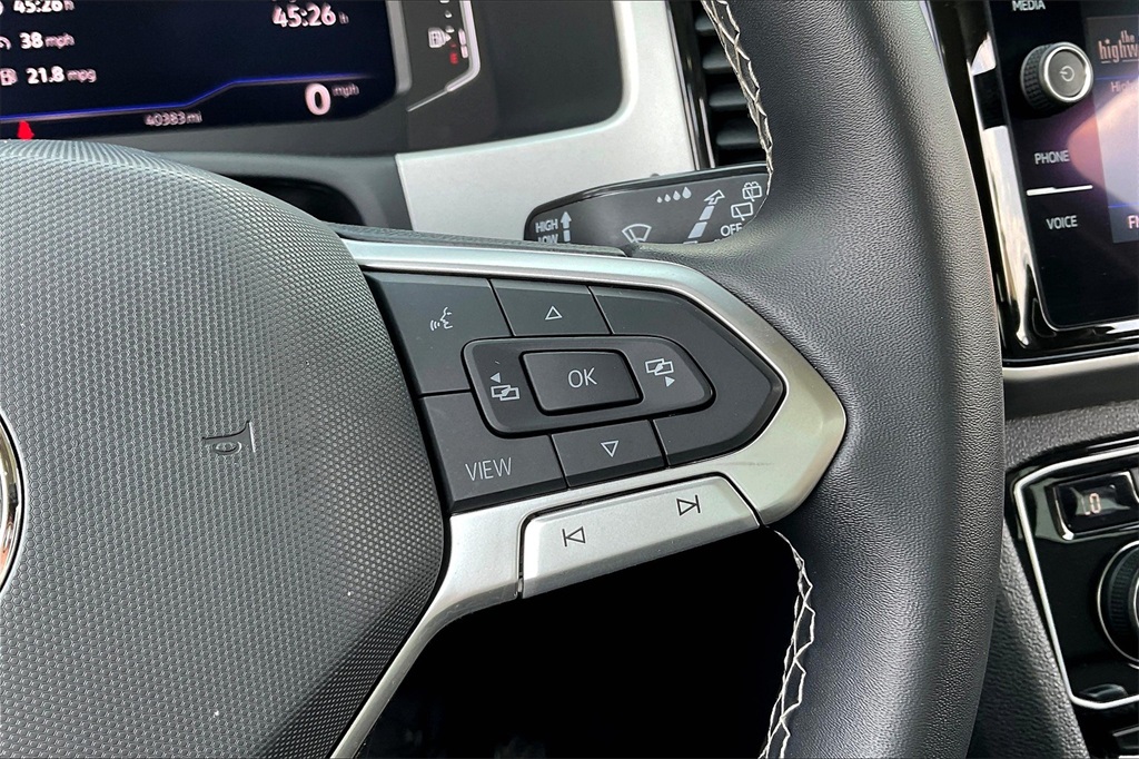 2022 Volkswagen Atlas 3.6L V6 SE w/Technology - Photo 24