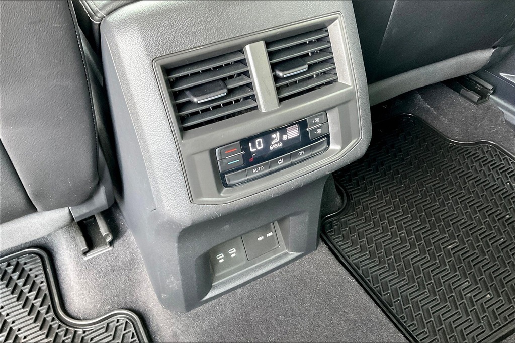 2022 Volkswagen Atlas 3.6L V6 SE w/Technology - Photo 27