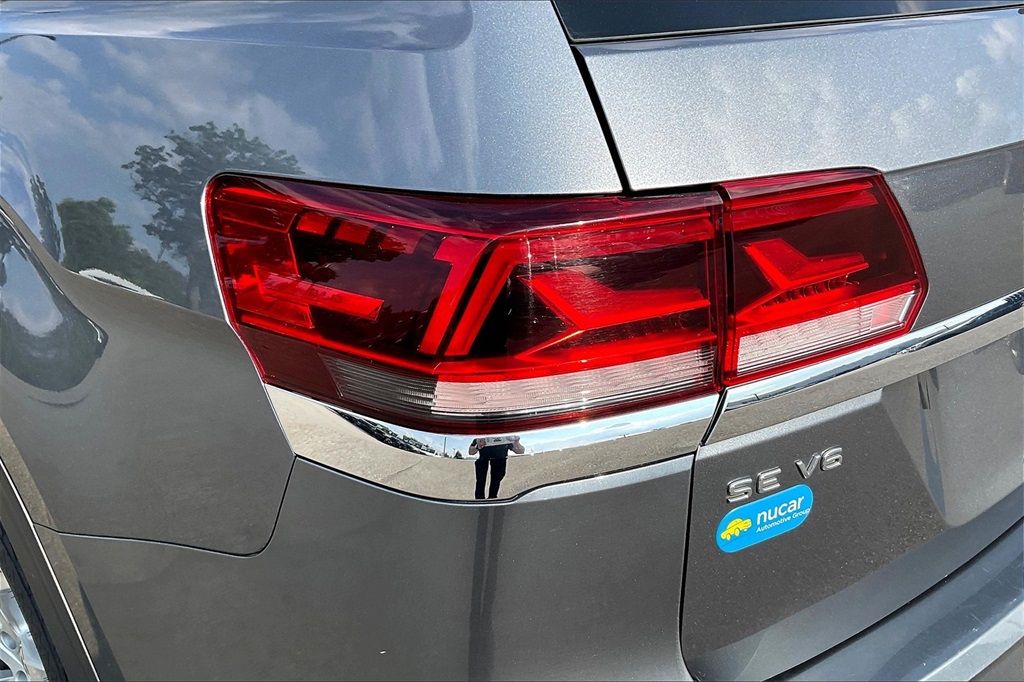 2022 Volkswagen Atlas 3.6L V6 SE w/Technology - Photo 32