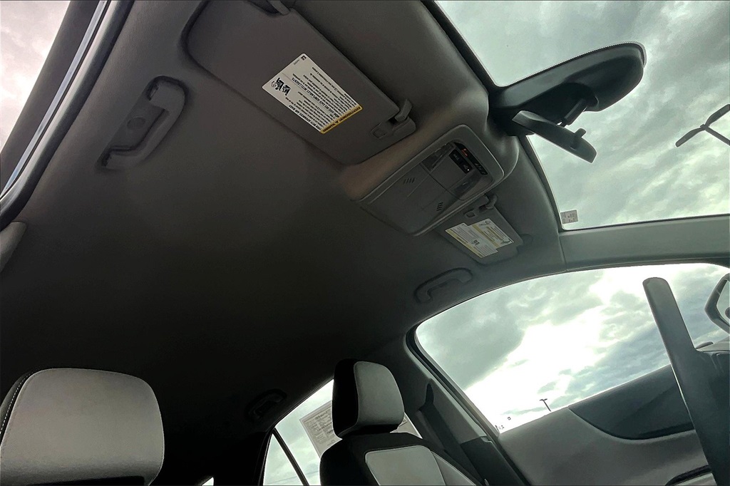 2021 Chevrolet Equinox LS - Photo 22