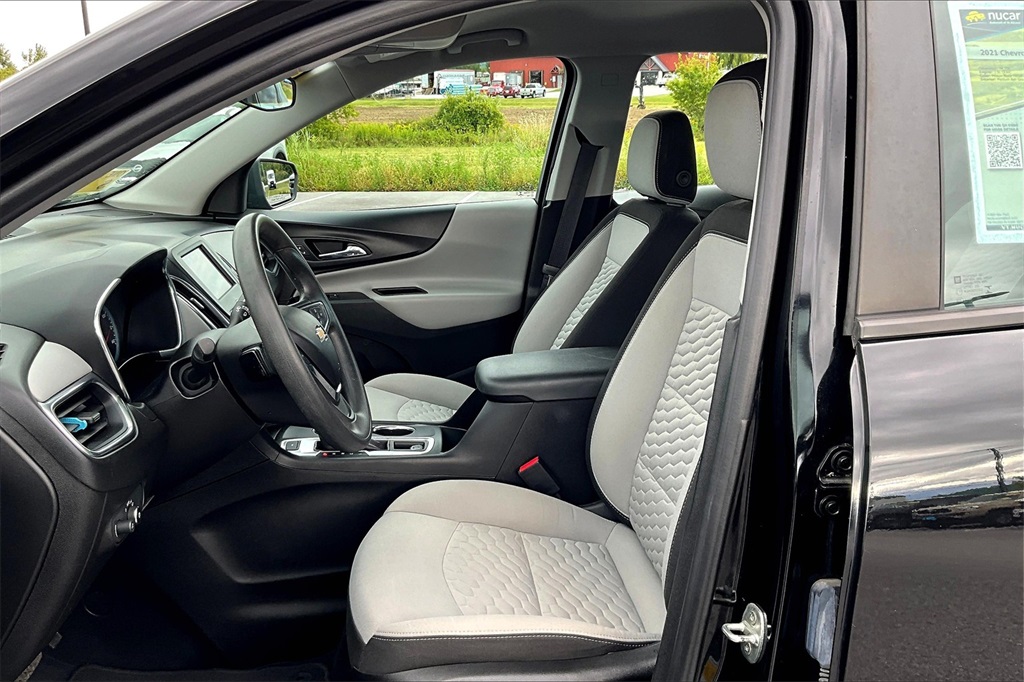 2021 Chevrolet Equinox LS - Photo 10