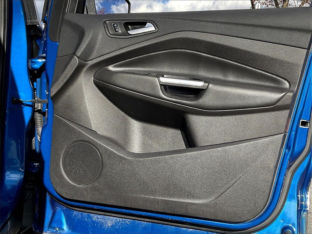 2017 Ford Escape SE - Photo 11