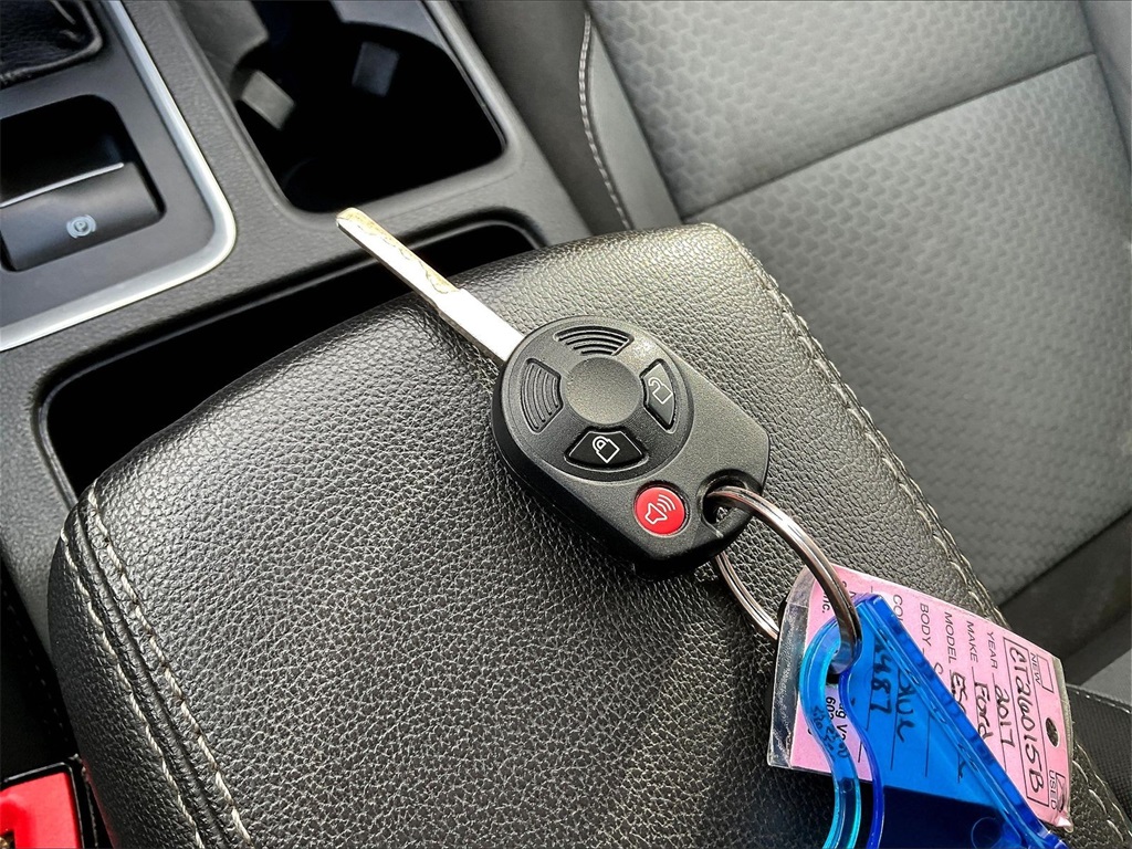 2017 Ford Escape SE - Photo 27