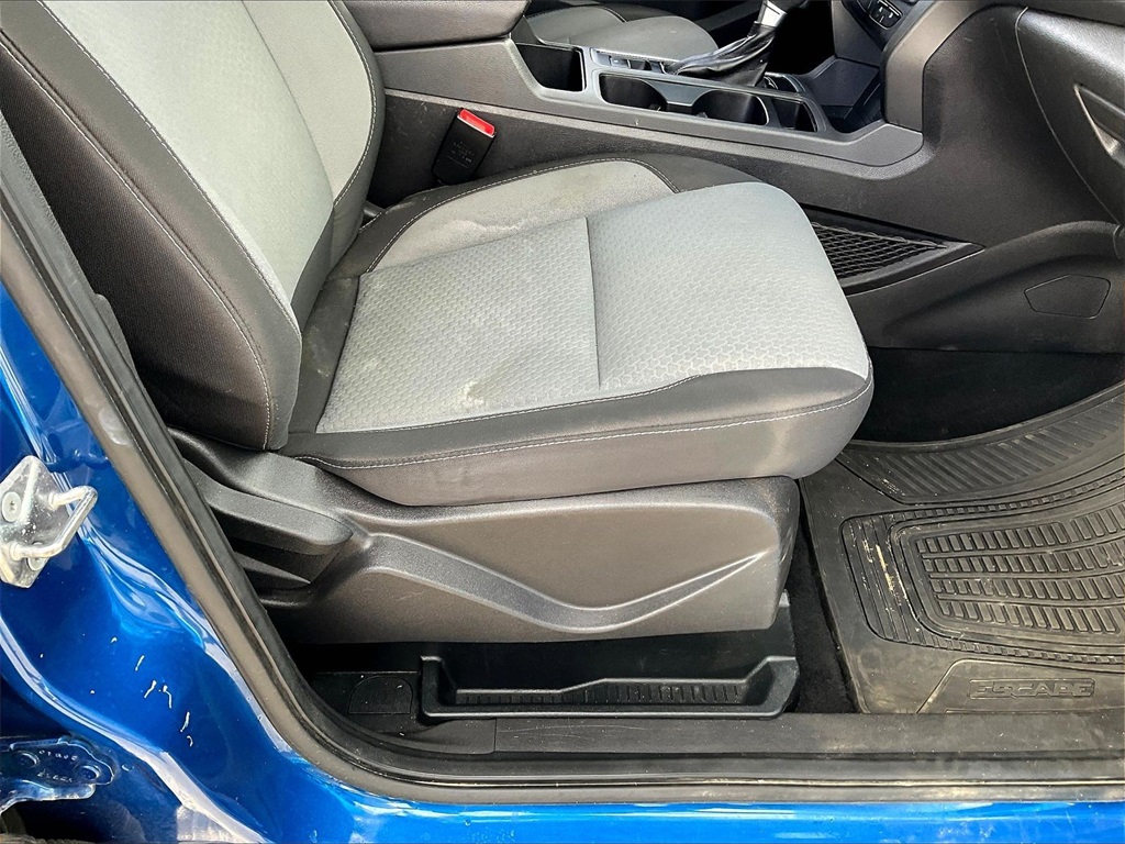 2017 Ford Escape SE - Photo 34