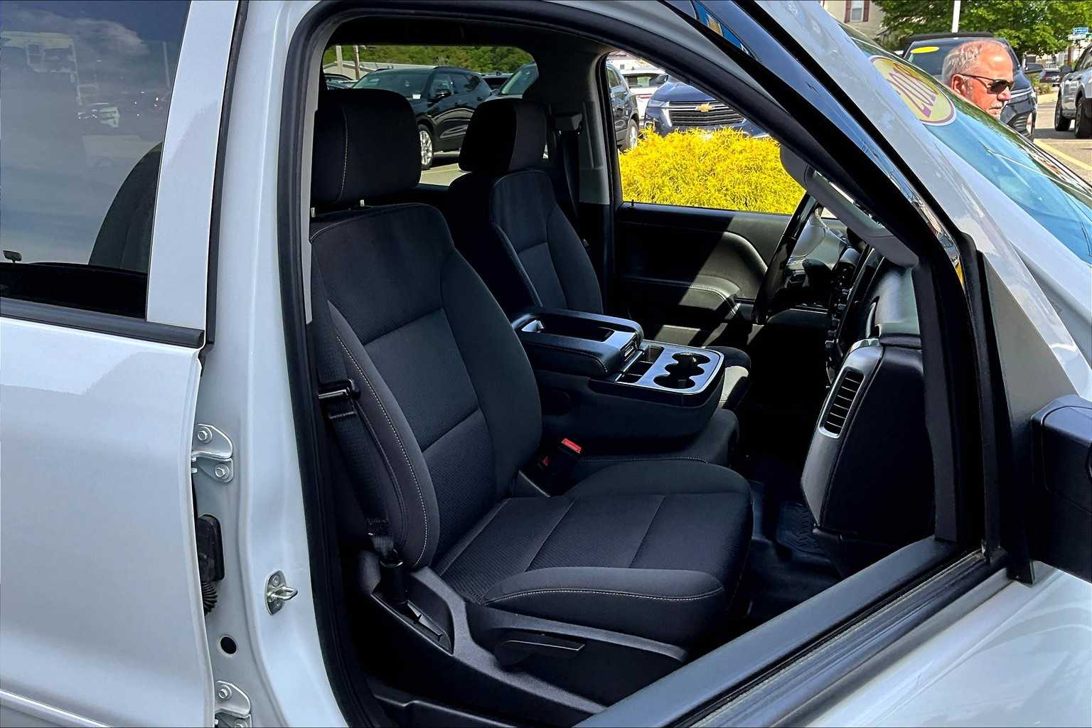 2018 Chevrolet Silverado 1500 LT - Photo 11
