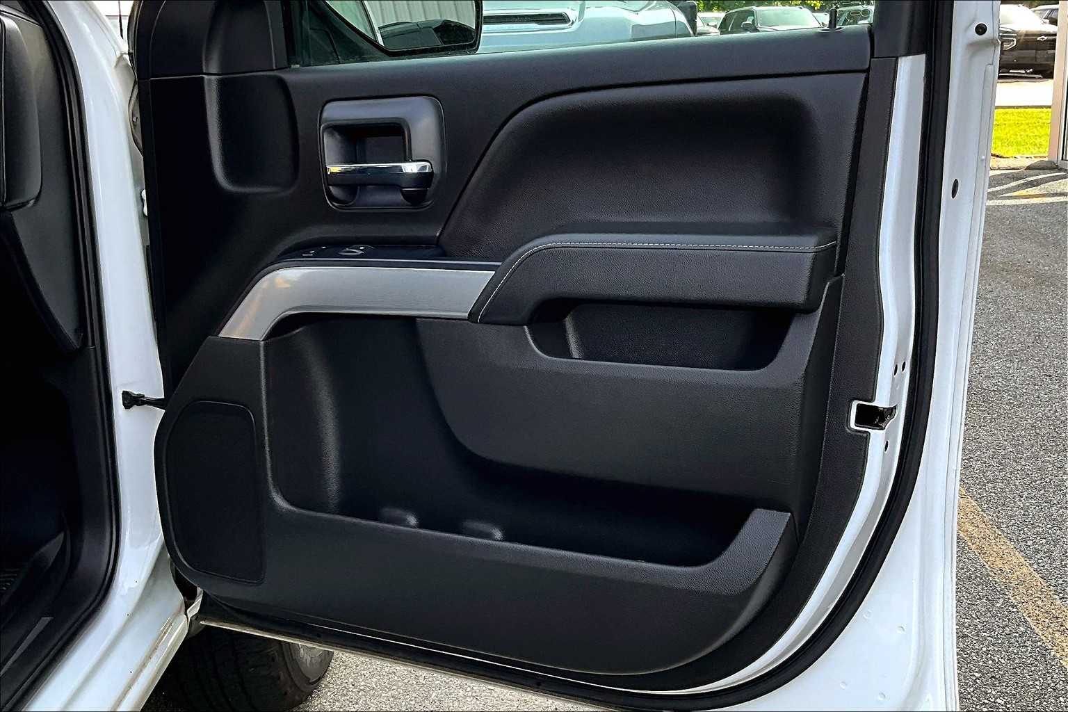 2018 Chevrolet Silverado 1500 LT - Photo 12