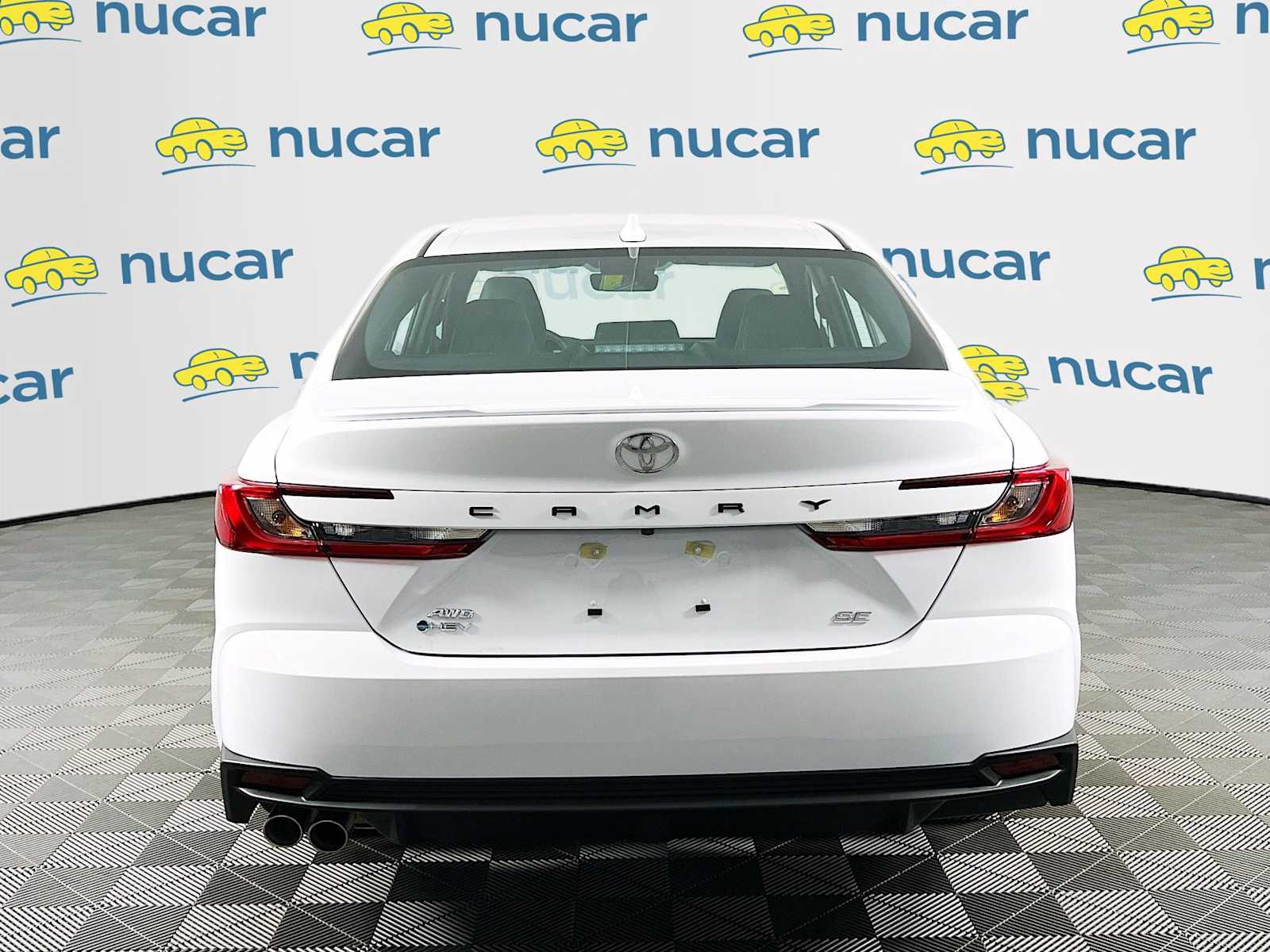 2025 Toyota Camry SE - Photo 5