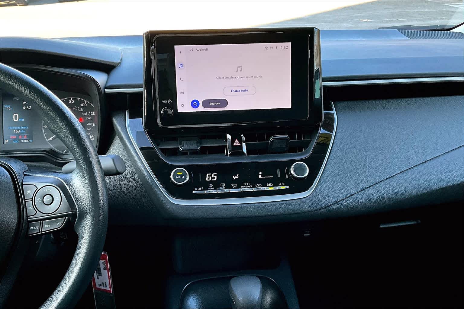 2023 Toyota Corolla LE - Photo 17