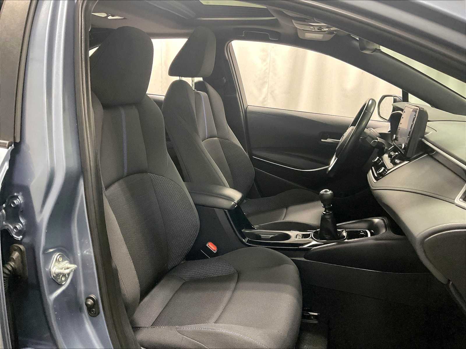 2022 Toyota Corolla SE - Photo 11