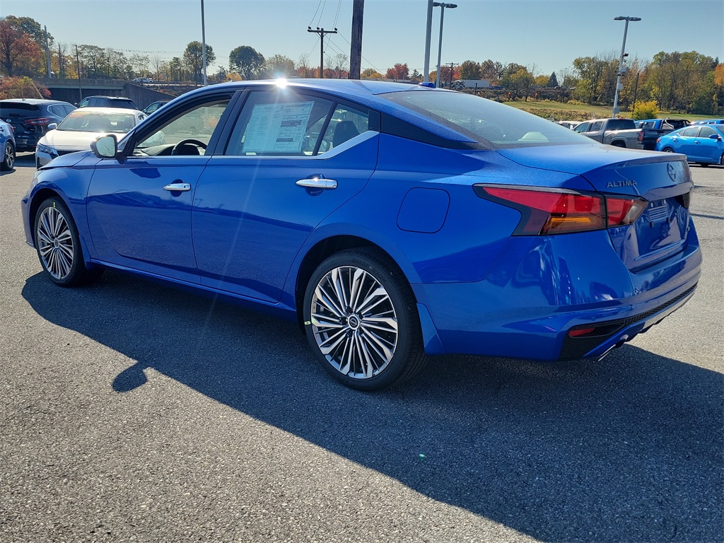2025 Nissan Altima 2.5 SL - Photo 3