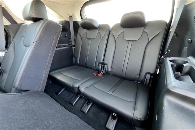 2022 Kia Sorento S - Photo 16