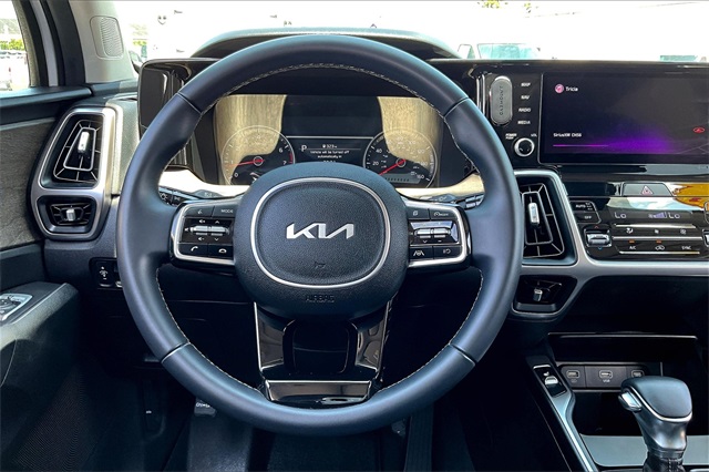 2022 Kia Sorento S - Photo 17