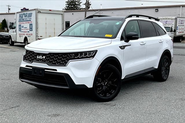 2022 Kia Sorento S - Photo 2