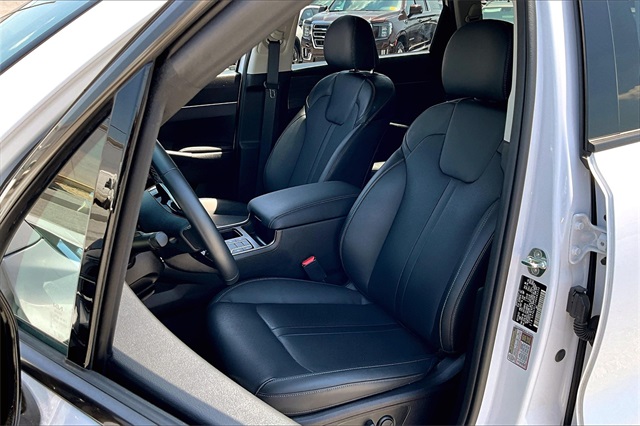 2022 Kia Sorento S - Photo 10