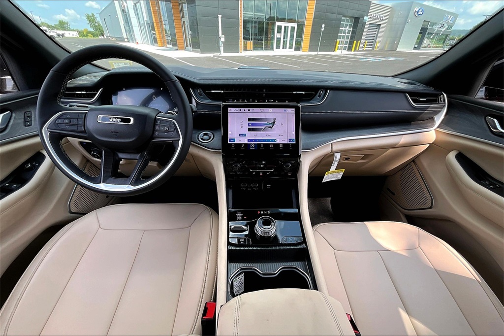 2024 Jeep Grand Cherokee 4xe - Photo 12