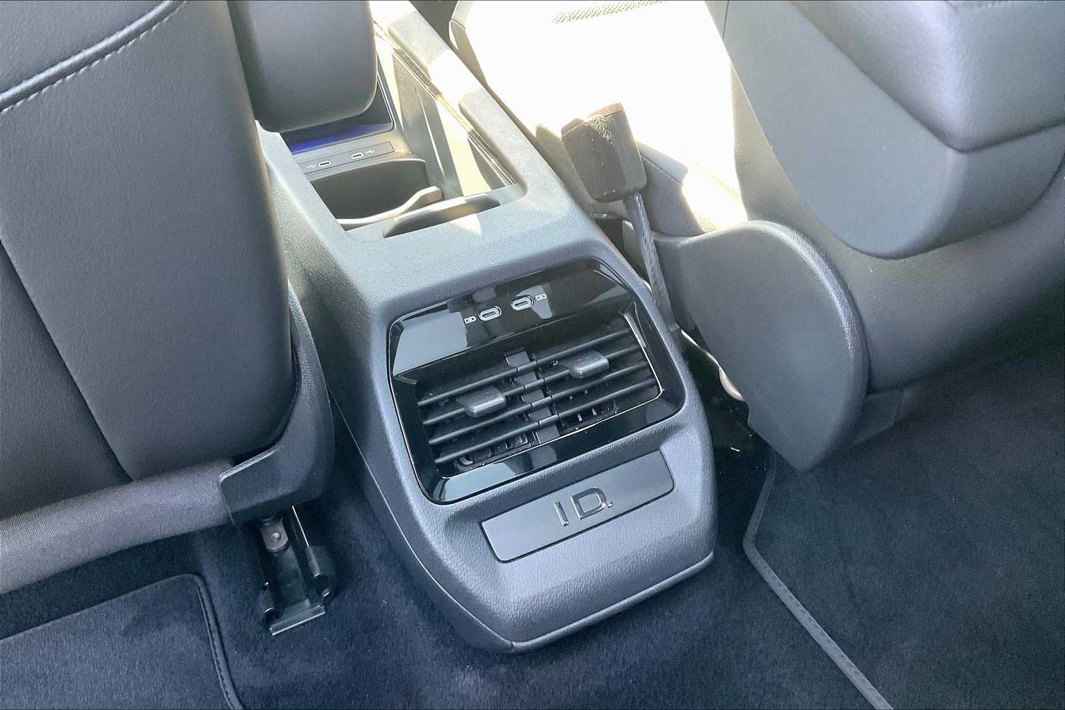 2022 Volkswagen ID.4 Pro S - Photo 27