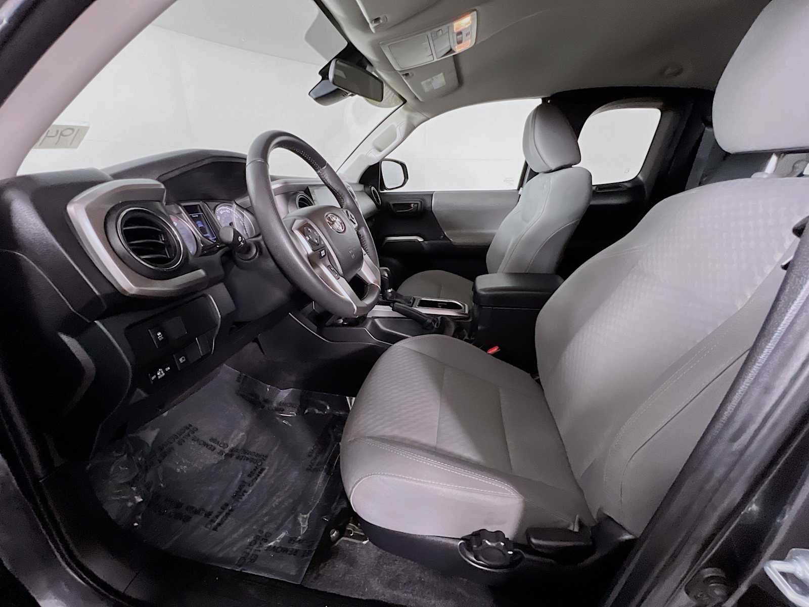 2022 Toyota Tacoma SR5 - Photo 20