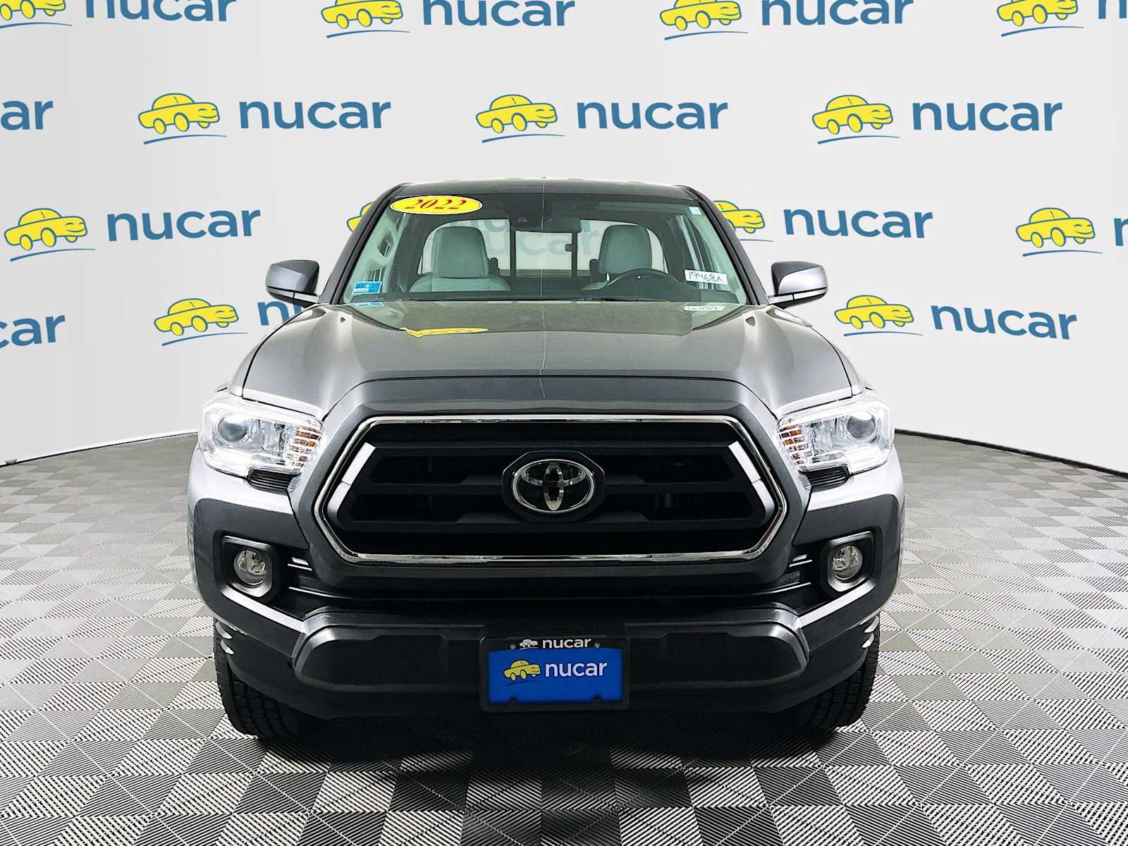 2022 Toyota Tacoma SR5 - Photo 2