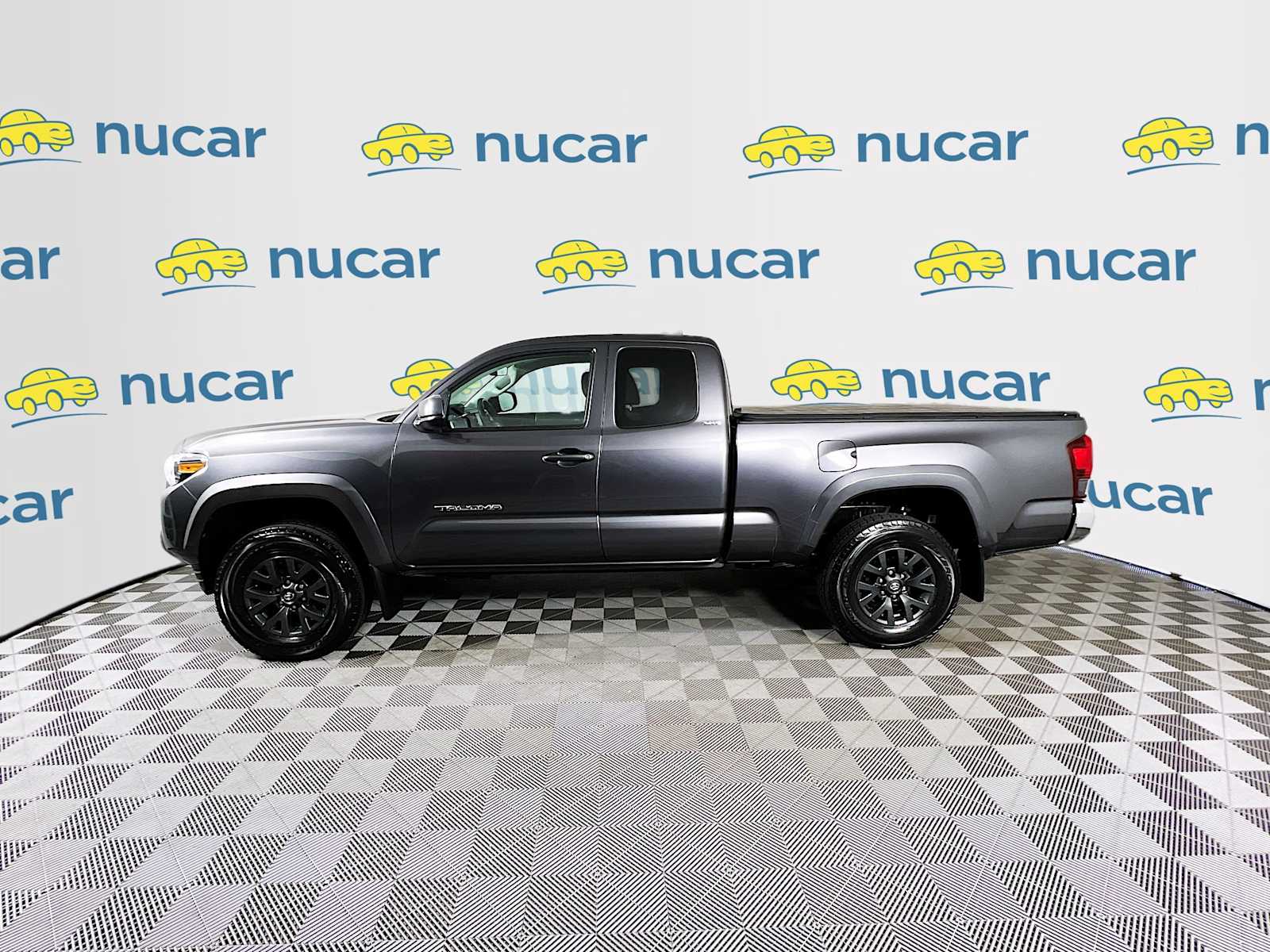 2022 Toyota Tacoma SR5 - Photo 4